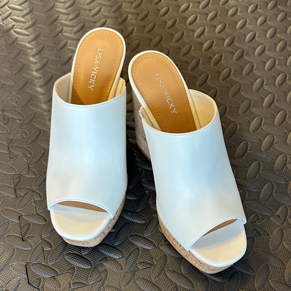 Lisa Vicky Joy -V Women's White Leather Open Toe Open Back Mules